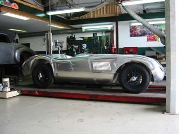 Jaguar C-Type Replica: Handcrafted Construction