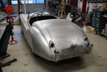 Jaguar_XK_120_No_670009_32.jpeg
