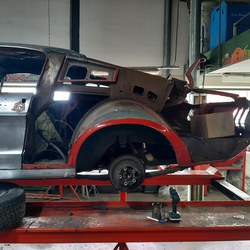 Mustang 02.jpg Mustang 02.jpg