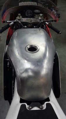 Aluminium benzinetank motorfiets