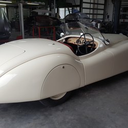 jaguar xk120 01.jpg