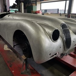 jaguar xk120 33 - Copy.jpg