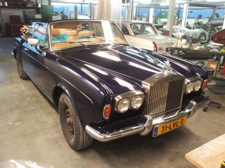 rolls royce corniche 28.jpg